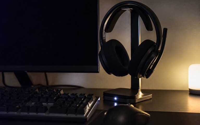 Wireless-Headset in der Ladestation